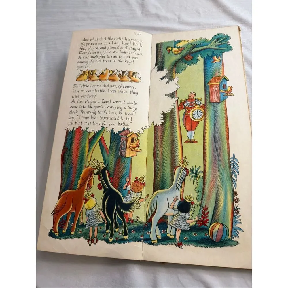 3 LITTLE HORSES AT THE KING'S PALACE by Piet Worm. New York: Random House 1959